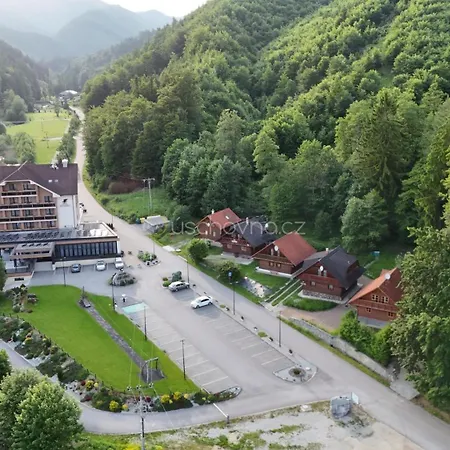 Pod Horou Prázdninový dům Valča