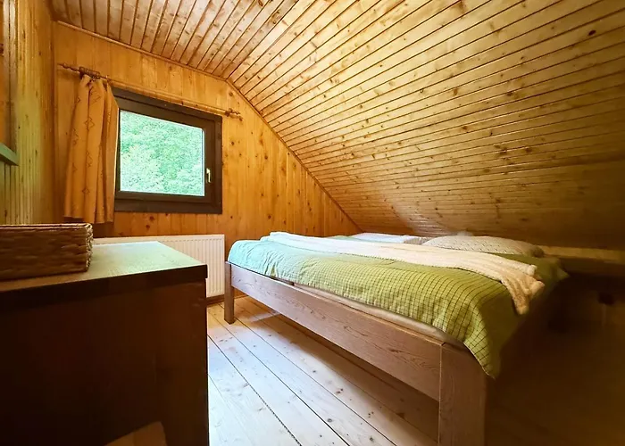 Pod Horou بيت للعطل Valča